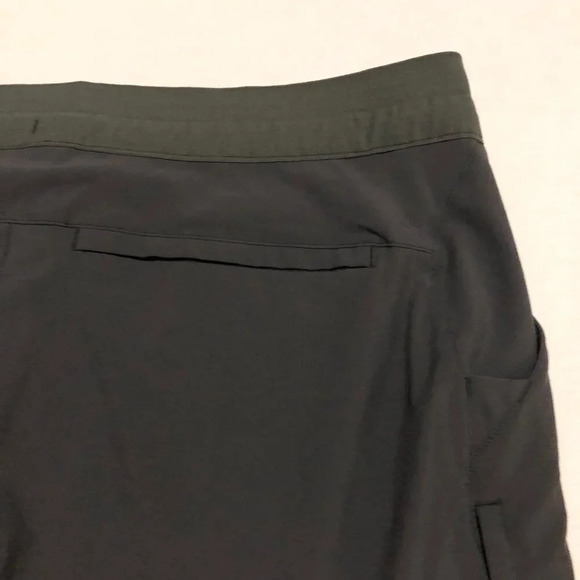 North Face Mens Size 36 Black  Shorts - Picture 11 of 16